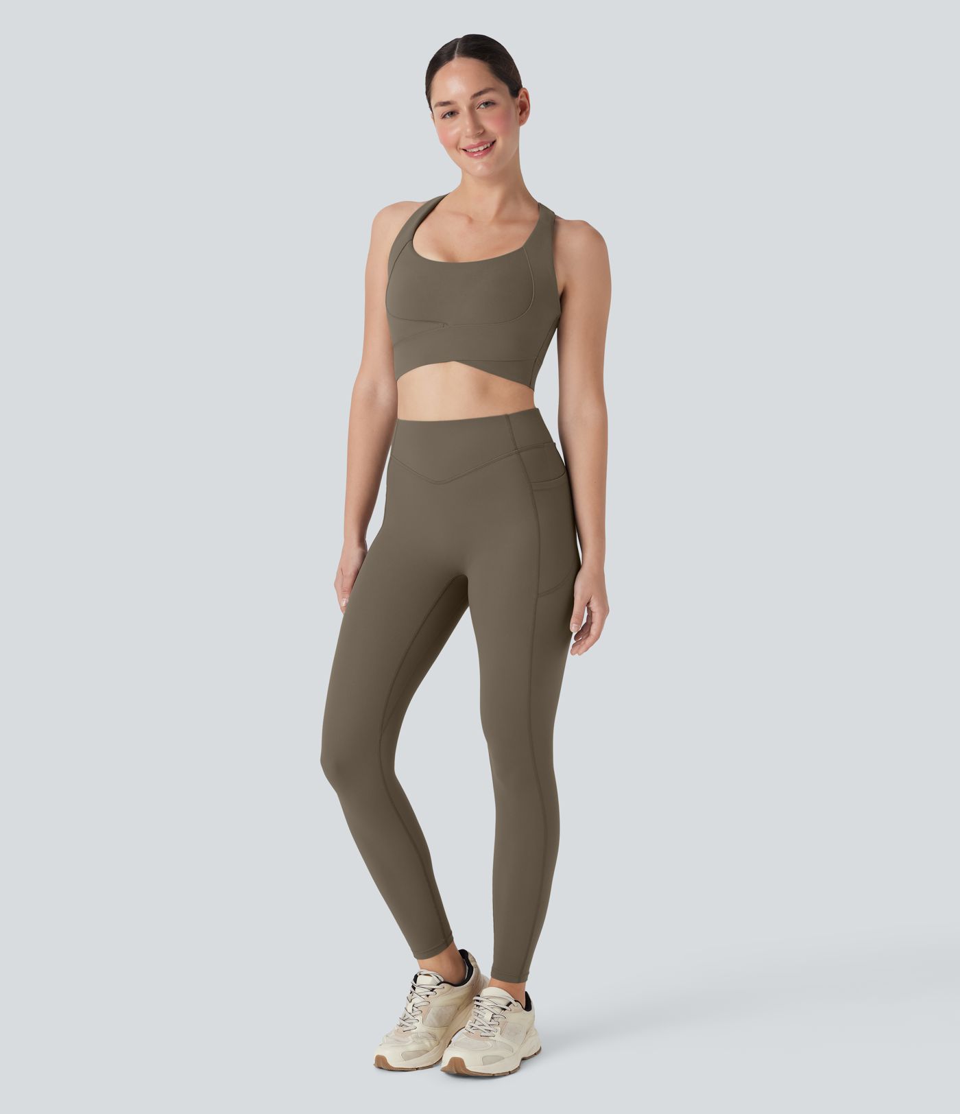 Sujetador deportivo push-up de sujeción media con espalda cruzada abierta para running