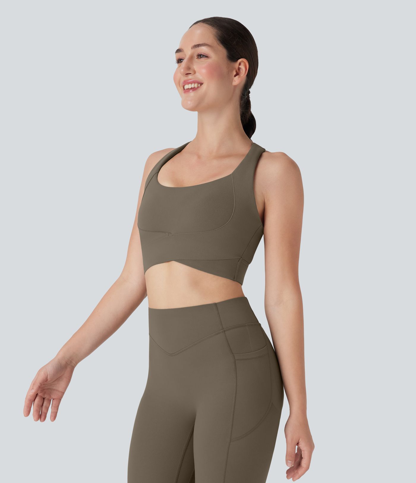 Sujetador deportivo push-up de sujeción media con espalda cruzada abierta para running