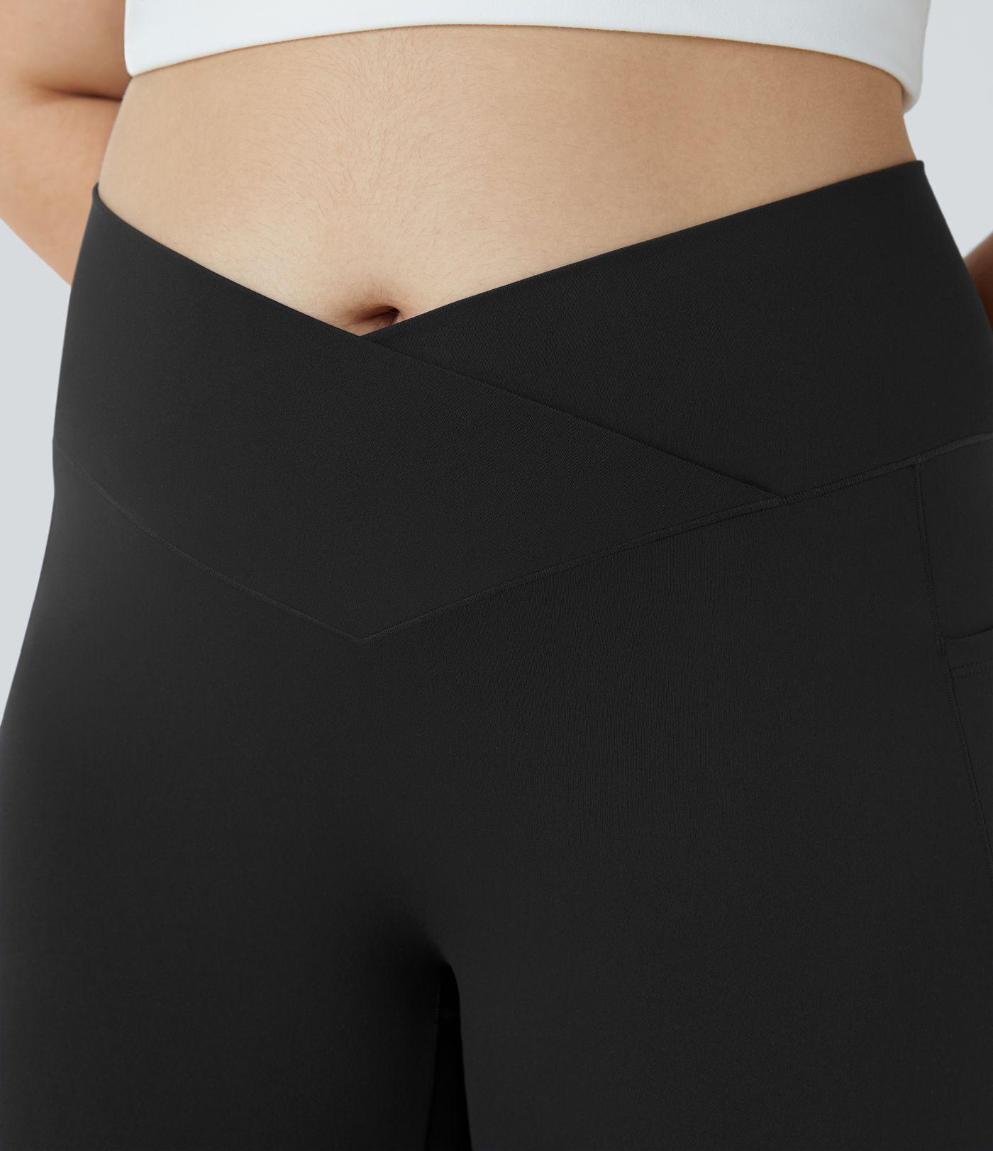 Leggings Capri Softlyzero™ Yoga talla grande bolsillo cruzado tiro alto UPF50+