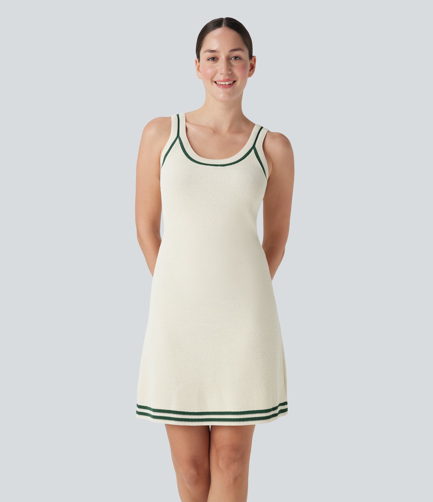 Vestido mini casual de punto con bloques de color y espalda descubierta