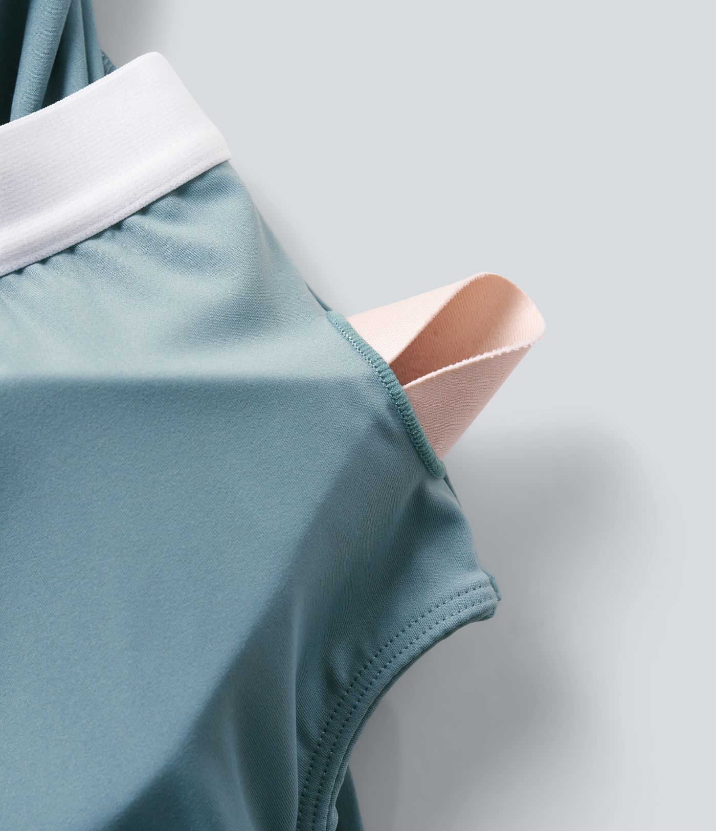 Breezeful™ RacerPocket Alto Bajo Fluido Mini Vestido Casual de Secado Rápido Copas D-F