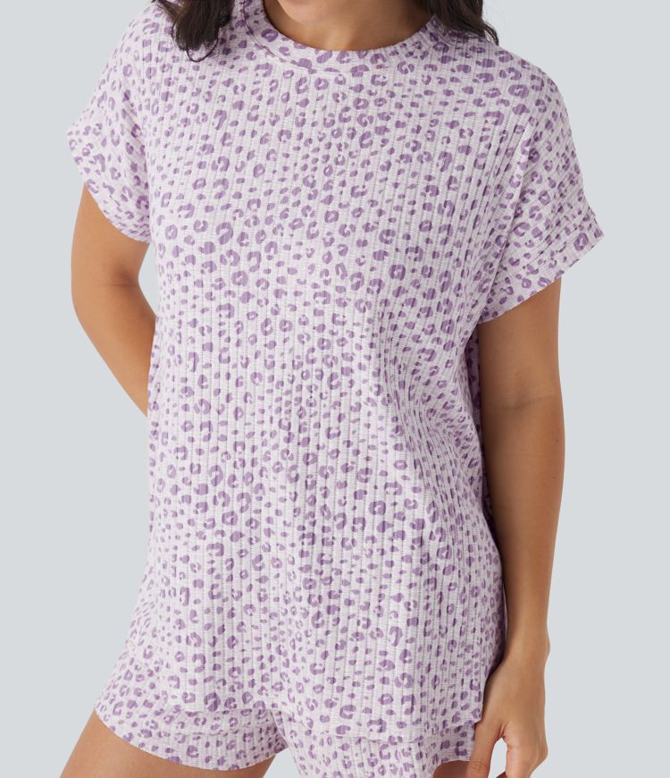 Lounge-Top mit Rundhalsausschnitt, kurzen Ärmeln und Leopardenmuster
