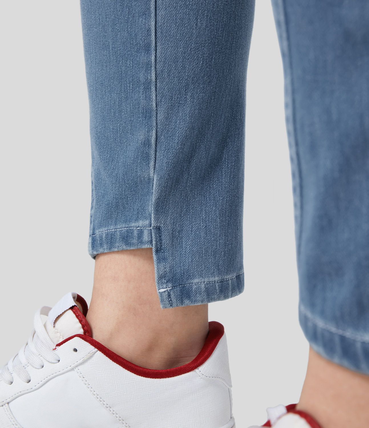 Jeans Halara Flex™ Denim Ajustado de tiro alto con bolsillos y botones en tallas grandes