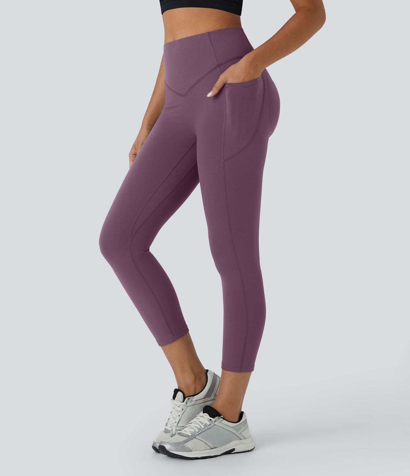 Halara UltraSculpt™ High Waisted Scrunch Butt Lifting Tummy Control Pocket Shaping Capri Training Leggings
