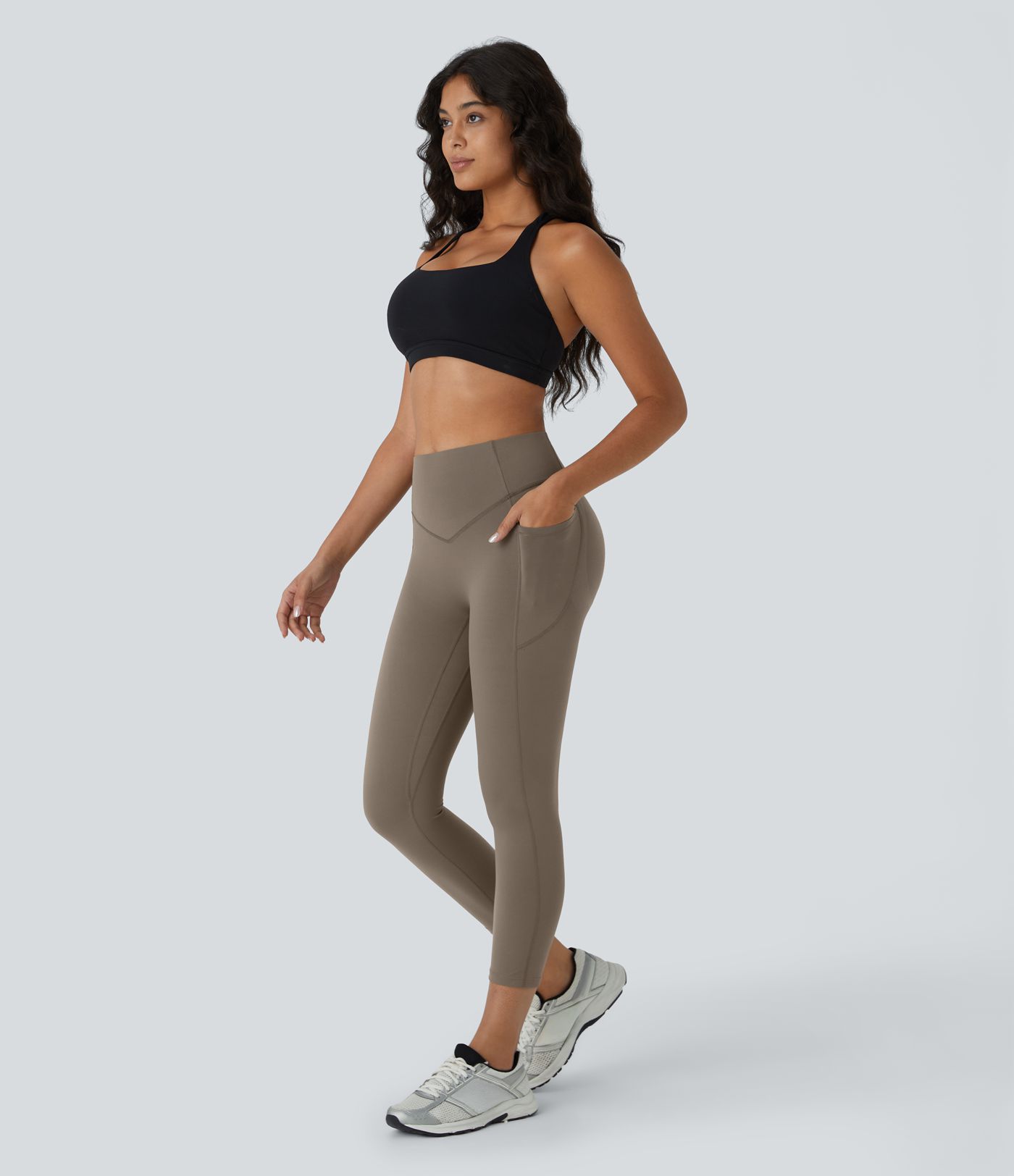 Halara UltraSculpt™ SoCinched Leggings de Capri d'Entraînement avec Contrôle du Ventre, Effet Push-up et Poches Halara UltraSculpt™ SoCinched Leggings de Capri d'Entraînement avec Contrôle du Ventre, Effet Push-up et Poches