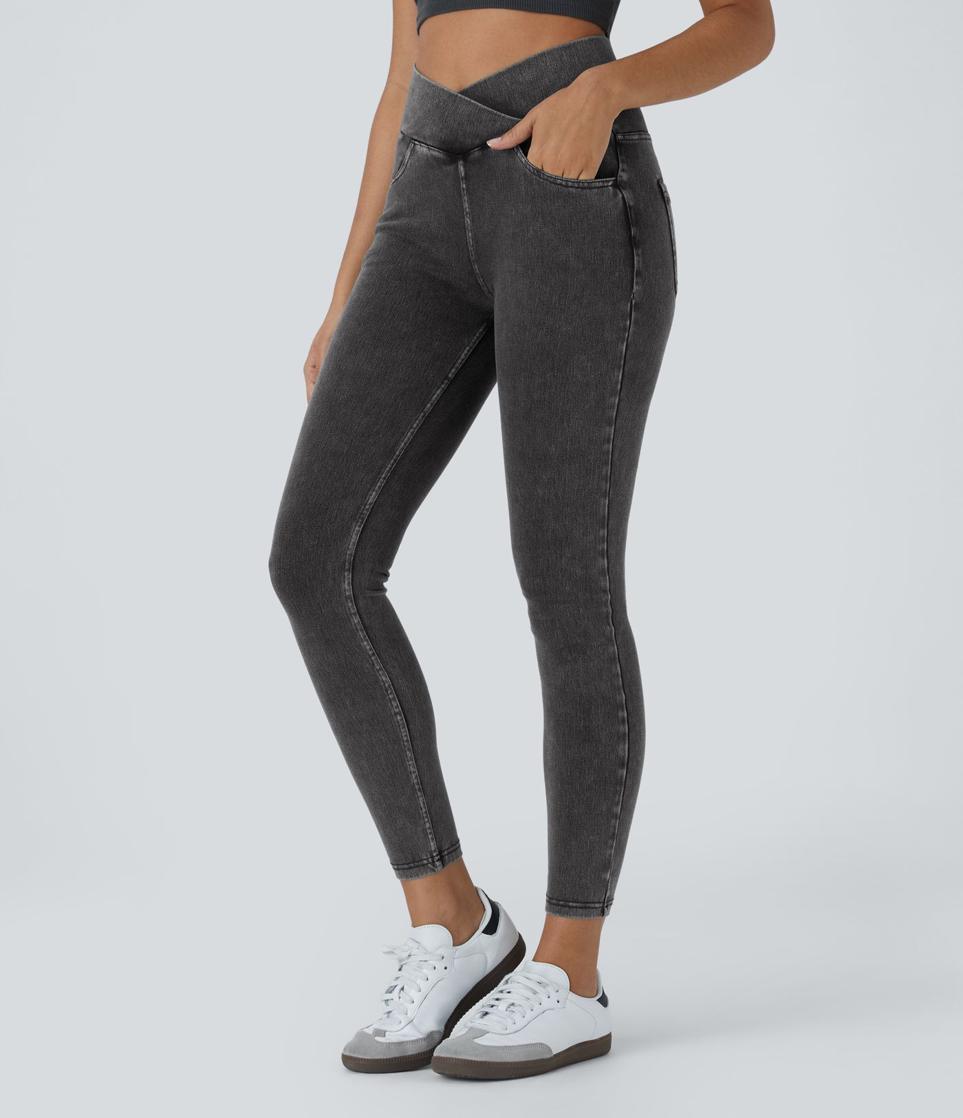 Halara Flex™ Arbeitsleggings aus elastischem Strick-Denim mit hohem Bund und mehreren Taschen