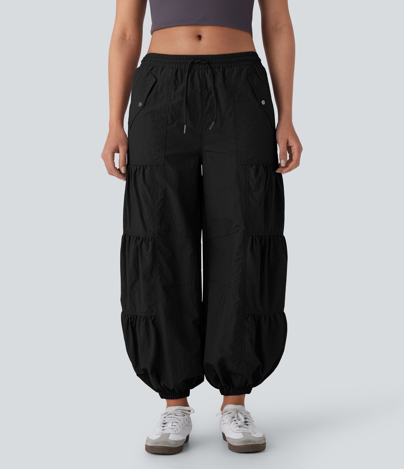 Joggers cargo holgados estilo paracaídas de tiro medio con cordón en la cintura, bolsillos y fruncidos Joggers cargo holgados estilo paracaídas de tiro medio con cordón en la cintura, bolsillos y fruncidos