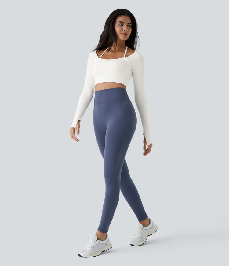 Top deportivo abierto con agujeros para el pulgar y cuello tipo halter