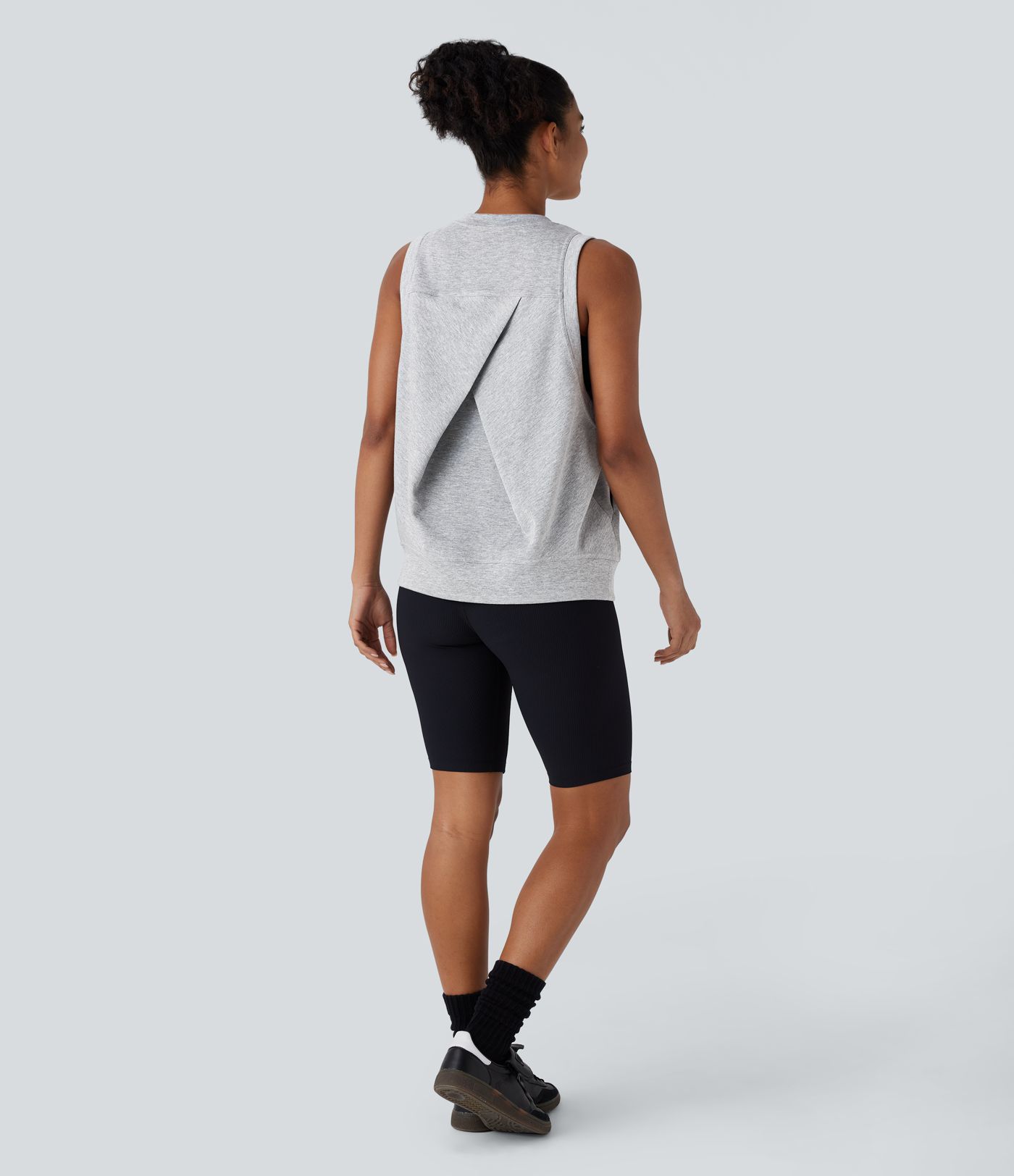 Lässiges Tanktop mit Rundhalsausschnitt und Seitentaschen