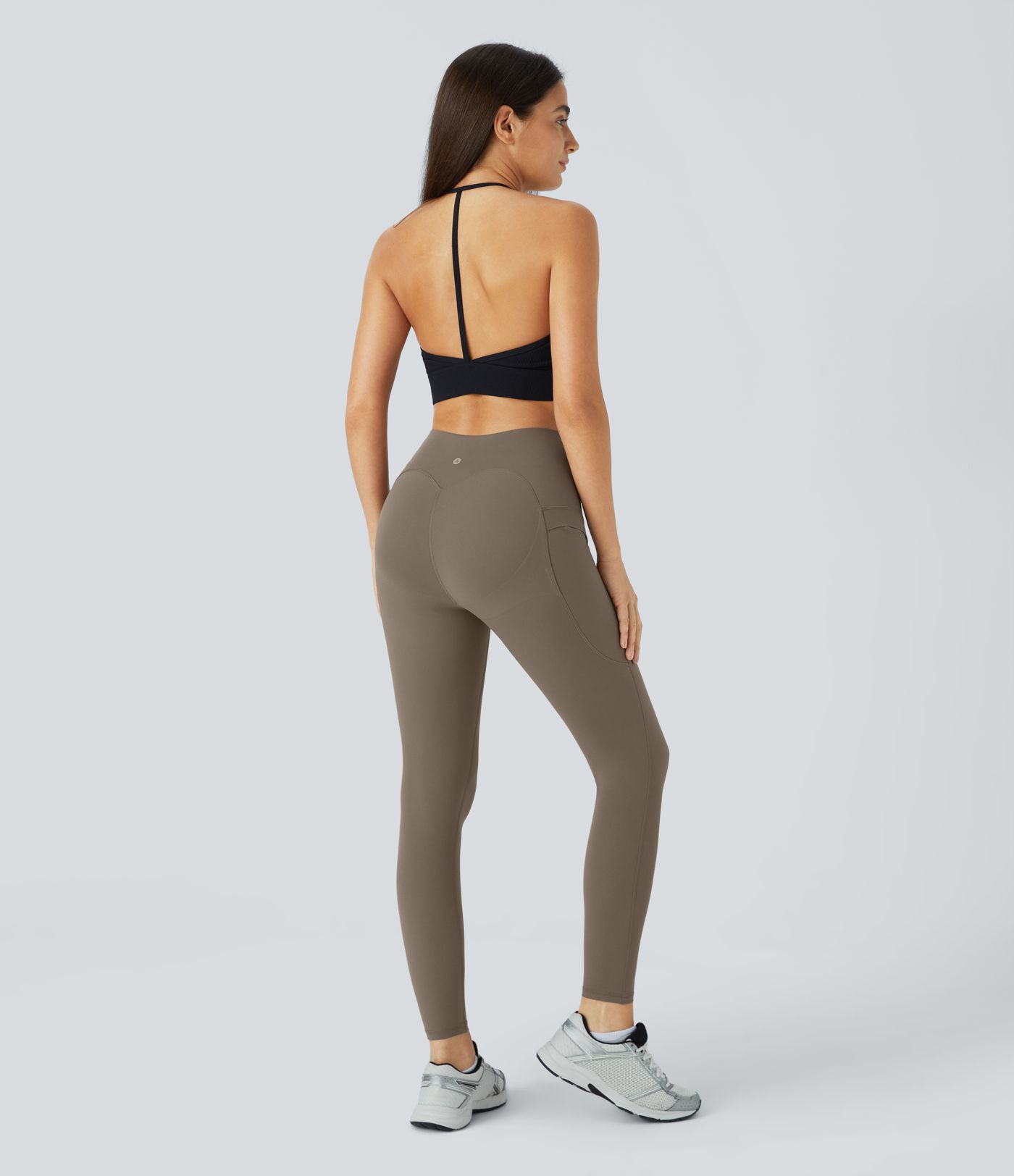 Halara UltraSculpt™ SoCinched leggings de yoga taille haute avec poches, qui rehaussent les fessiers et sculptent le ventre