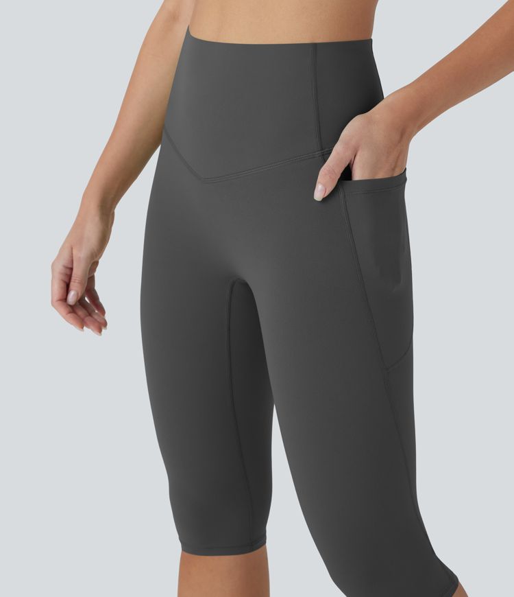 Halara UltraSculpt™ SoCinched High Waist Tummy Control Pedal Pusher Yoga-Leggings mit Taschen