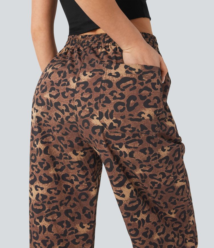 Freizeithose mit hohem Bund, Kordelzug, geradem Bein und Leopardenmuster, Taschen