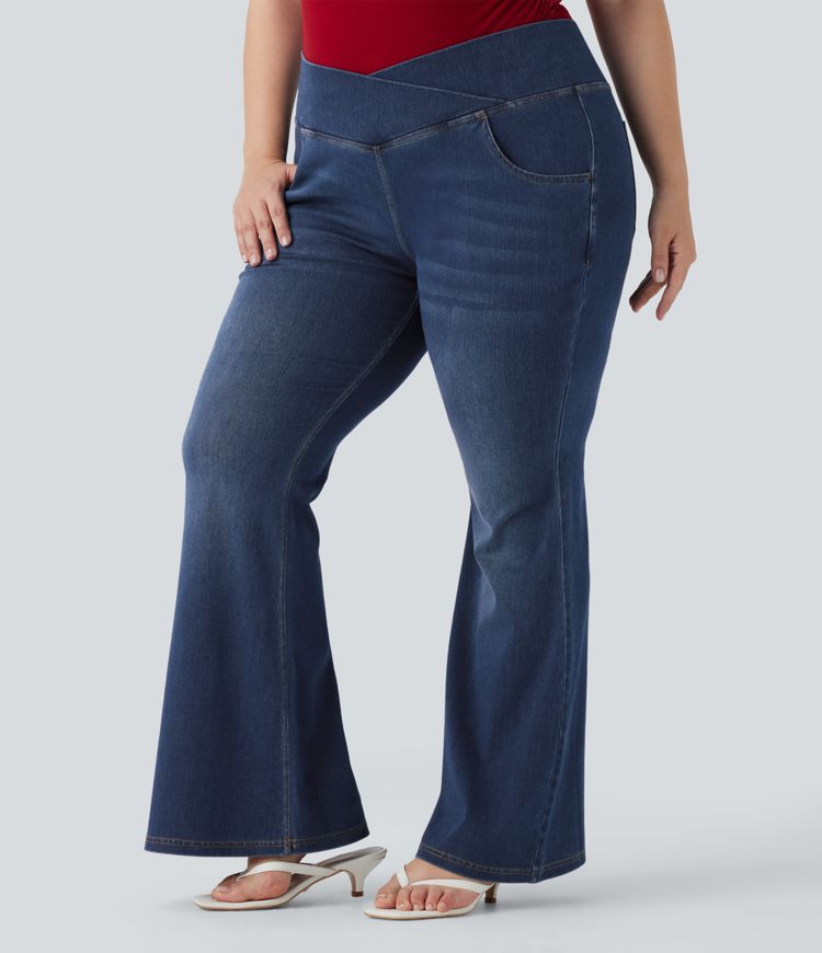 Jean évasé décontracté Halara Flex™ grande taille croisé taille haute en maille extensible délavée avec multiples poches