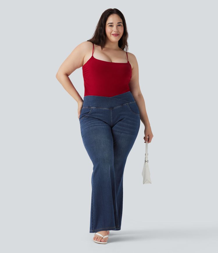 Jean évasé décontracté Halara Flex™ grande taille croisé taille haute en maille extensible délavée avec multiples poches