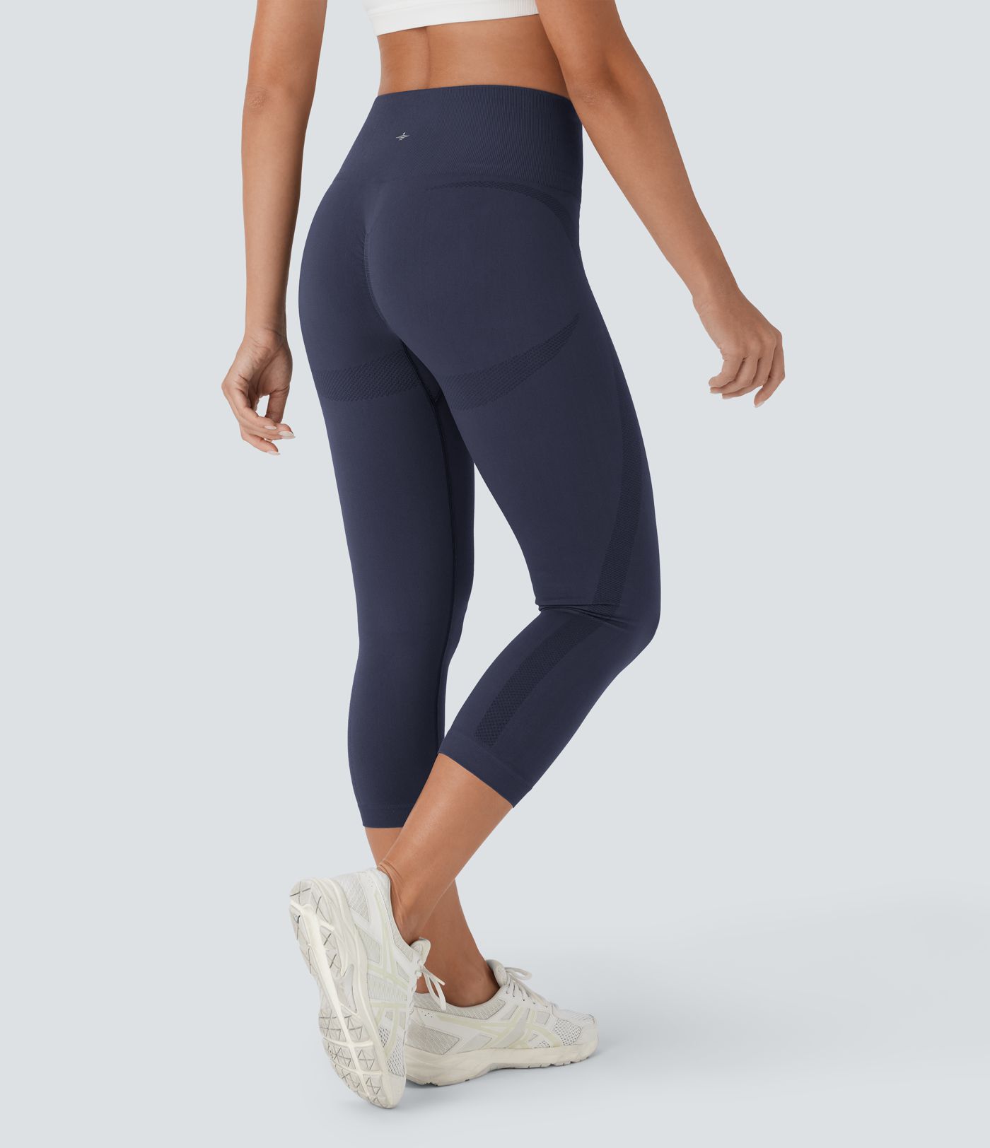 OneForm Seamless Flow High Waisted Ruched Capri Yoga Leggings