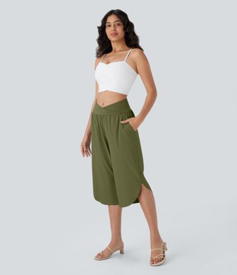 Breezeful™ High Waisted Crossover Pocket Quick Dry Capri Pants
