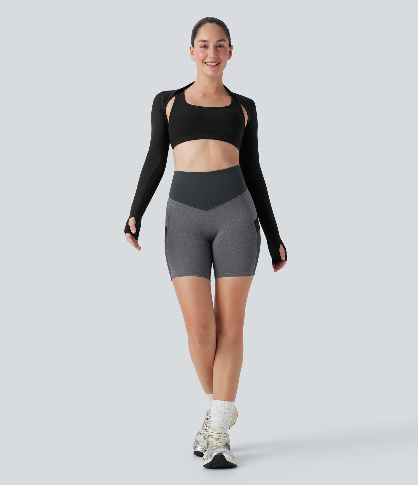 Yoga-Shorts mit hohem Bund, Seitentaschen, kontrastierendem Netzstoff und Farbblock - schnelltrocknend, 17,78 cm