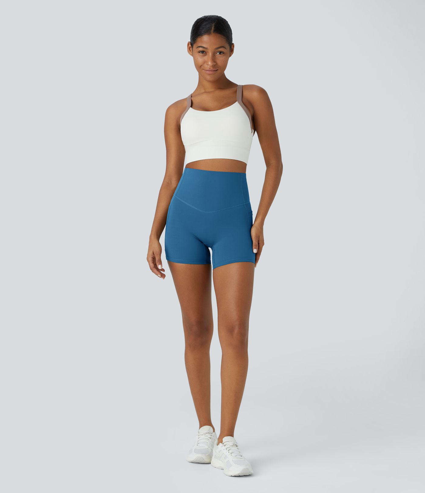 Halara UltraSculpt™ SoCinched Visoko struk kontrolne biciklističke kratke hlače sa džepovima za oblikovanje, 5''