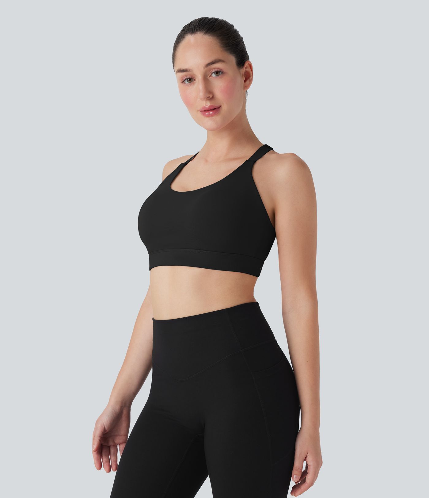 SpeedWave™ - Perforierter Sport-BH mit mittlerem Support, geformten Körbchen und verstellbaren Haken - D-F Cups, schnelltrocknend