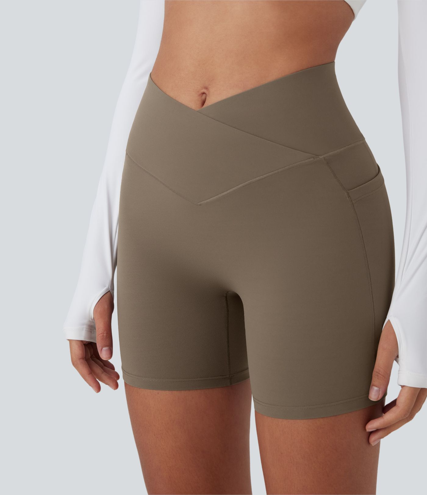 Short cycliste de yoga UltraSculpt™ taille haute gainant avec croisement, effet rehaussant et poches 12,5 cm