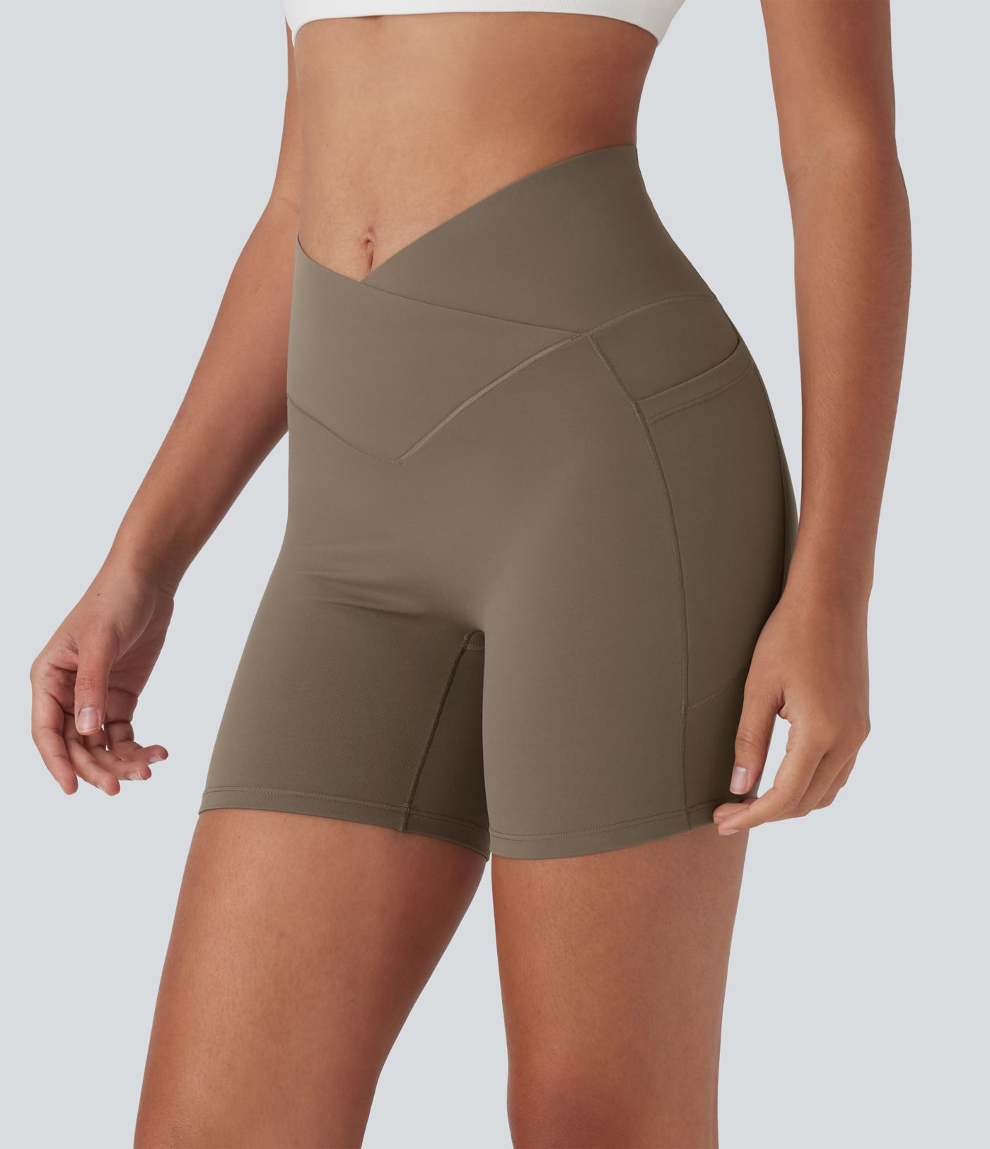 Short cycliste de yoga UltraSculpt™ taille haute gainant avec croisement, effet rehaussant et poches 12,5 cm