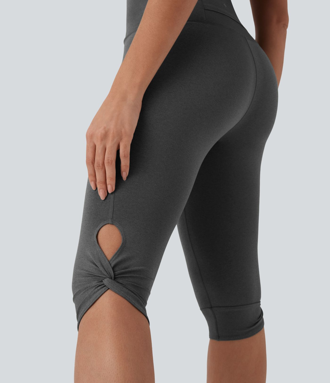 High-Waisted Cut-Out Quick-Dry Yoga Pedal Pusher Leggings with Pocket