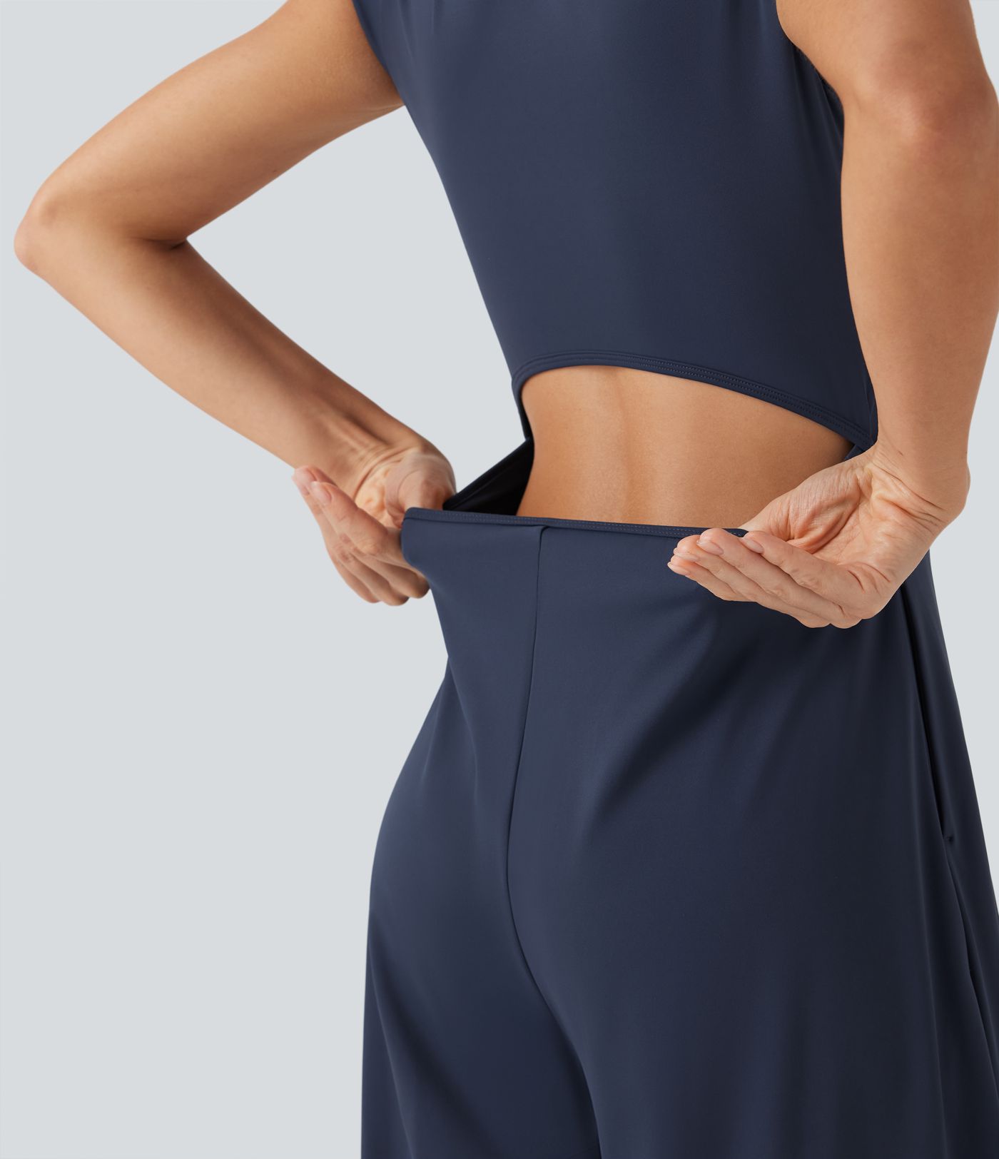 Mono de yoga ancho Softlyzero™ de manga corta con cuello entallado de tacto fresco con bolsillos laterales - Edición Easy Peezy