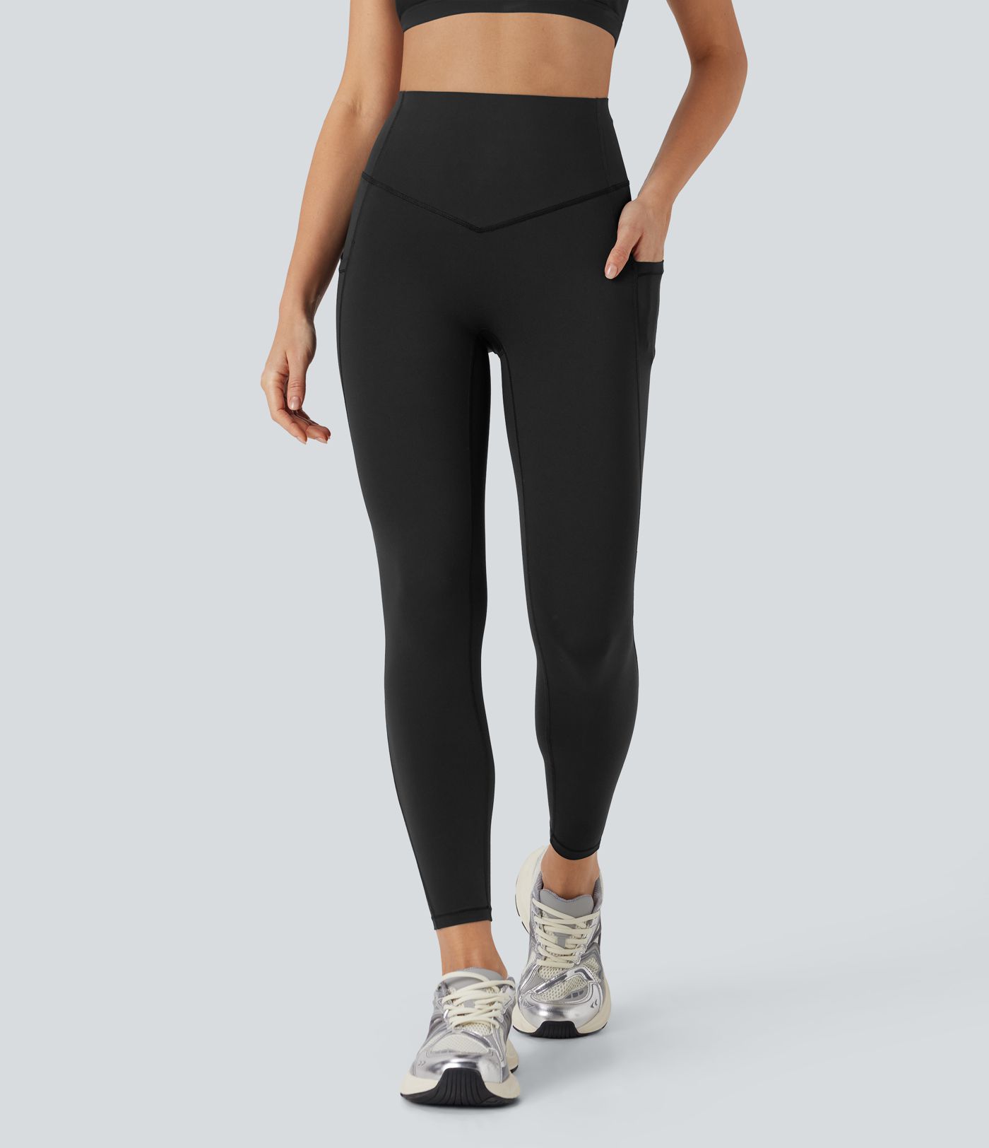 Leggings de yoga Halara UltraSculpt™ refrescante de secado rápido con tiro alto, transpirable con efecto moldeador abdominal y perforaciones con bolsillos y UPF 50+