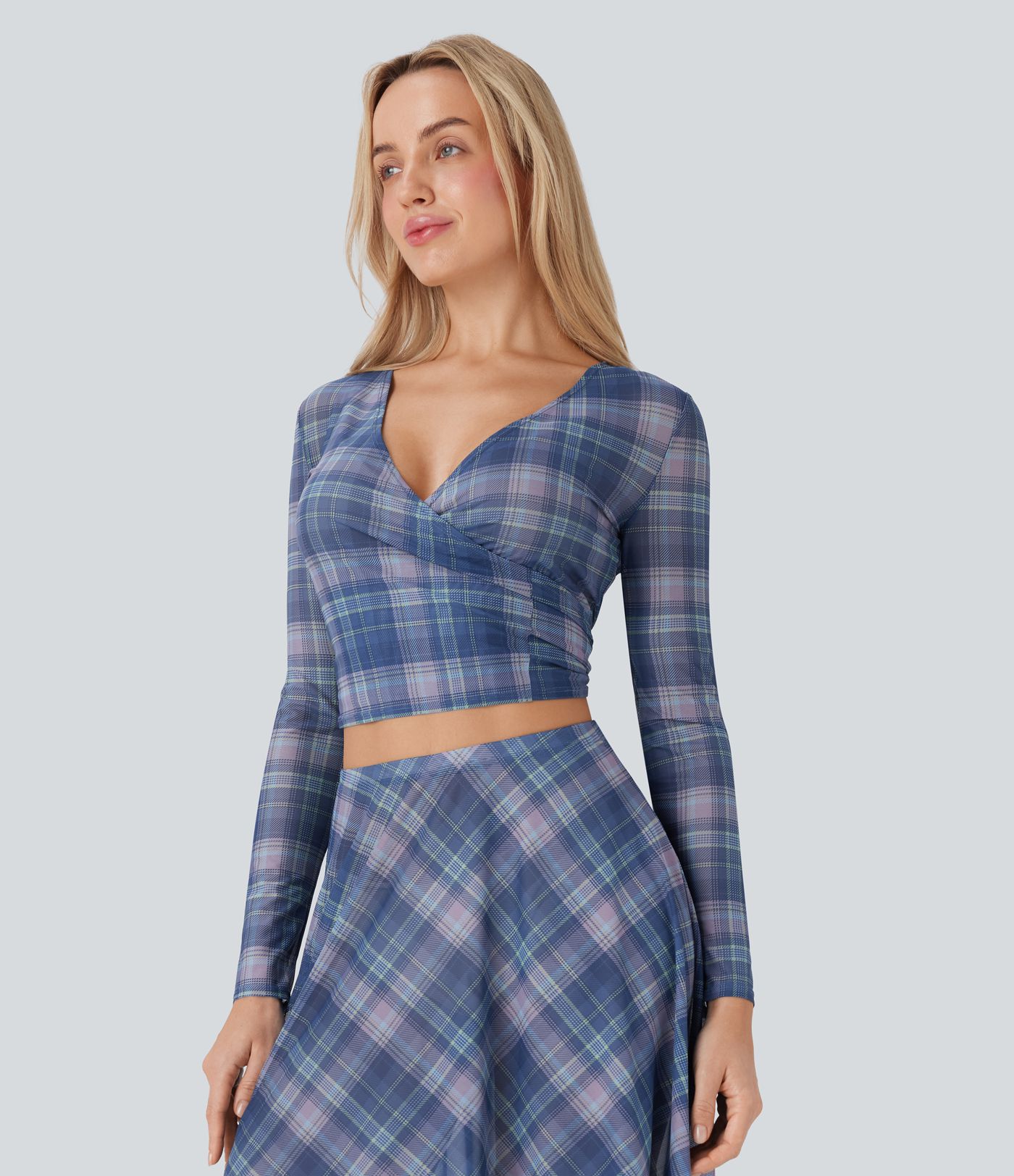 Haut à col en V en maille transparente avec liens au dos