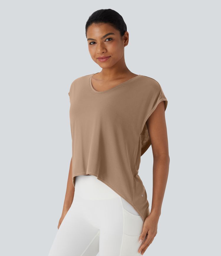 Top deportivo para running asimétrico con espalda cruzada y dobladillo asimétrico