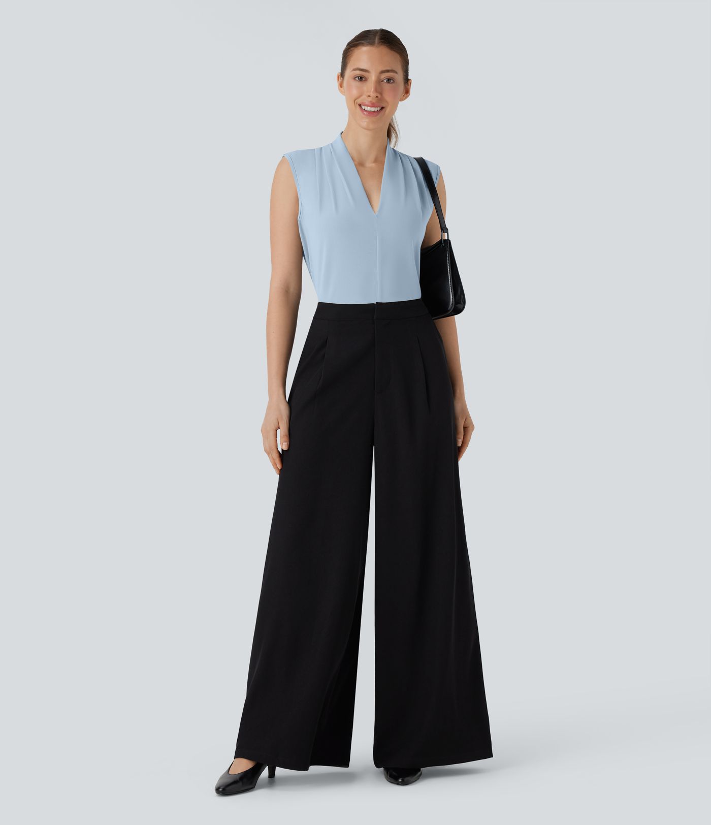 V-Ausschnitt Abwesenheits Arbeitsshirt