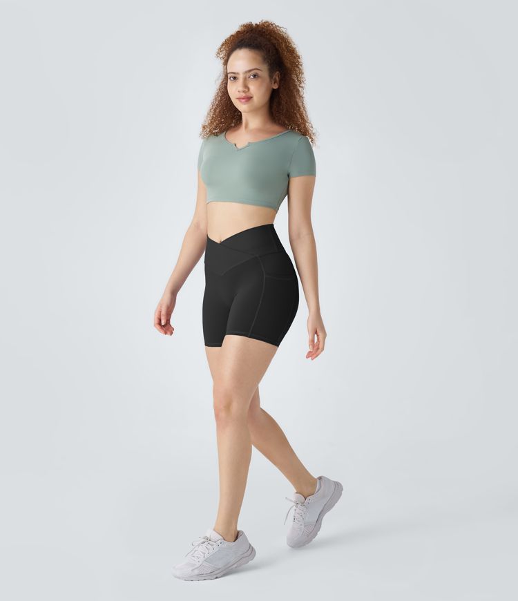 Halara UltraSculpt™ Short 12,5cm Biker Workout Côtelés Croisés à Taille Haute avec Poches Latérales