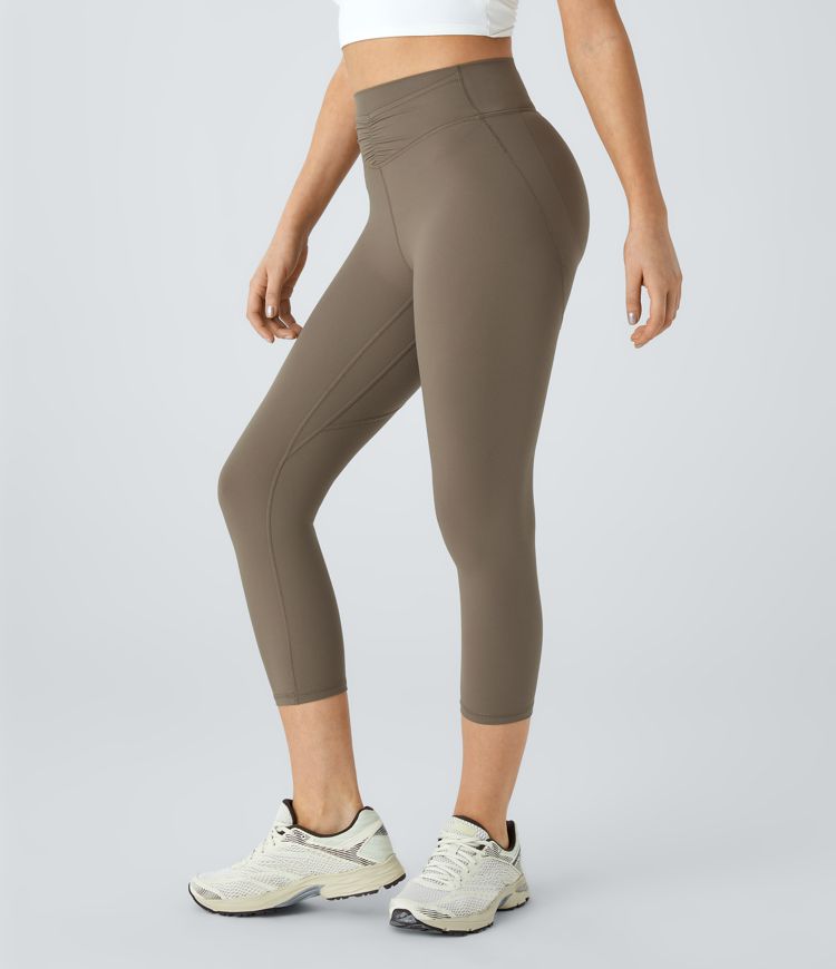 Halara UltraSculpt™ High Waisted Front Pocket Ruched Butt Lifting Training Capri Leggings