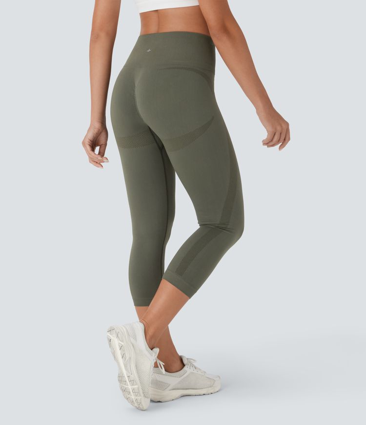 Seamless Flow High Waisted Ruched Capri Yoga Leggings