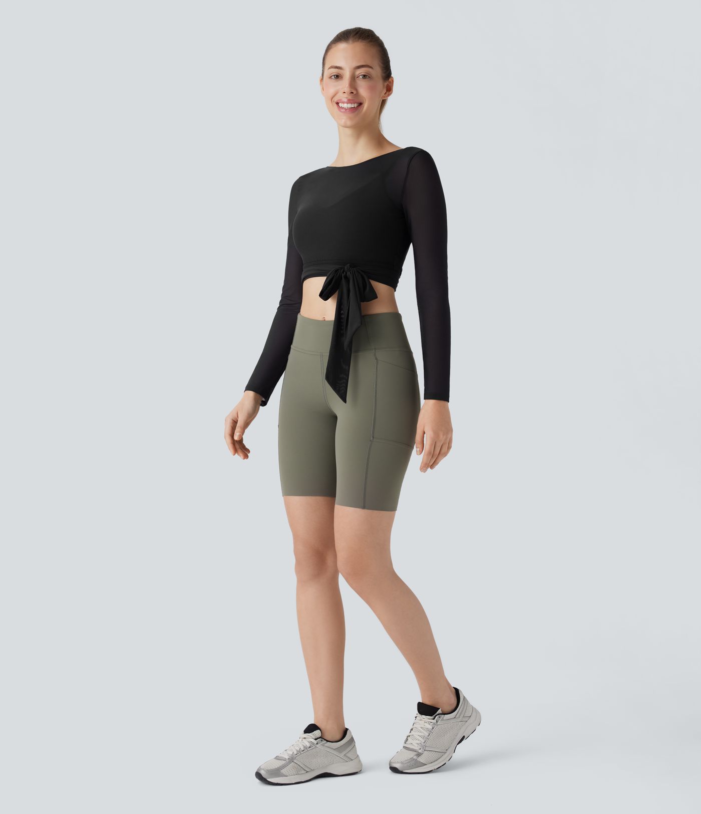 Softlyzero™ Airy Haut de sport de yoga court sans dos, avec liens sur les côtés, résille contrastée et toucher frais - UPF50+