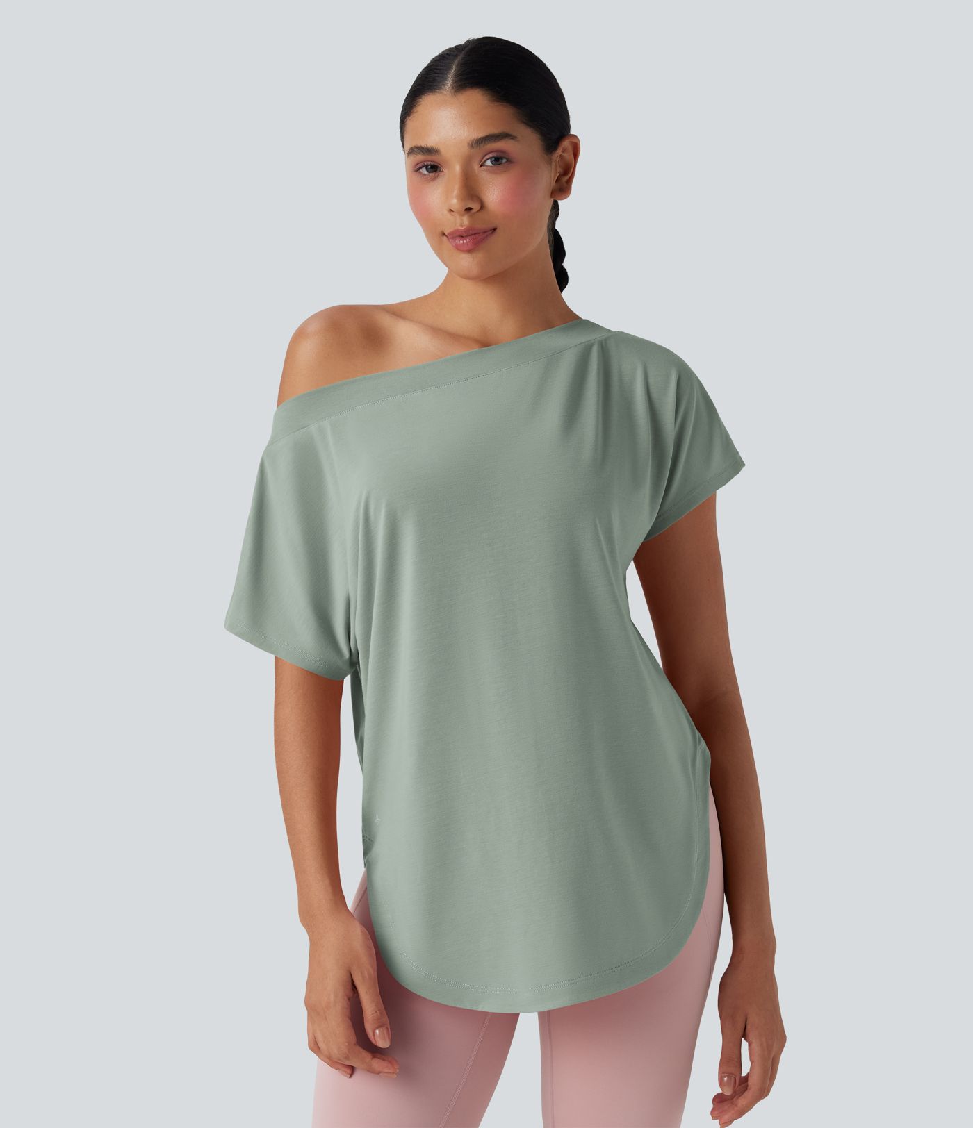 Einschultriges Yoga-Sport-Top mit kurzen Ärmeln, High-Low-Design und abgerundetem Saum - schnelltrocknend