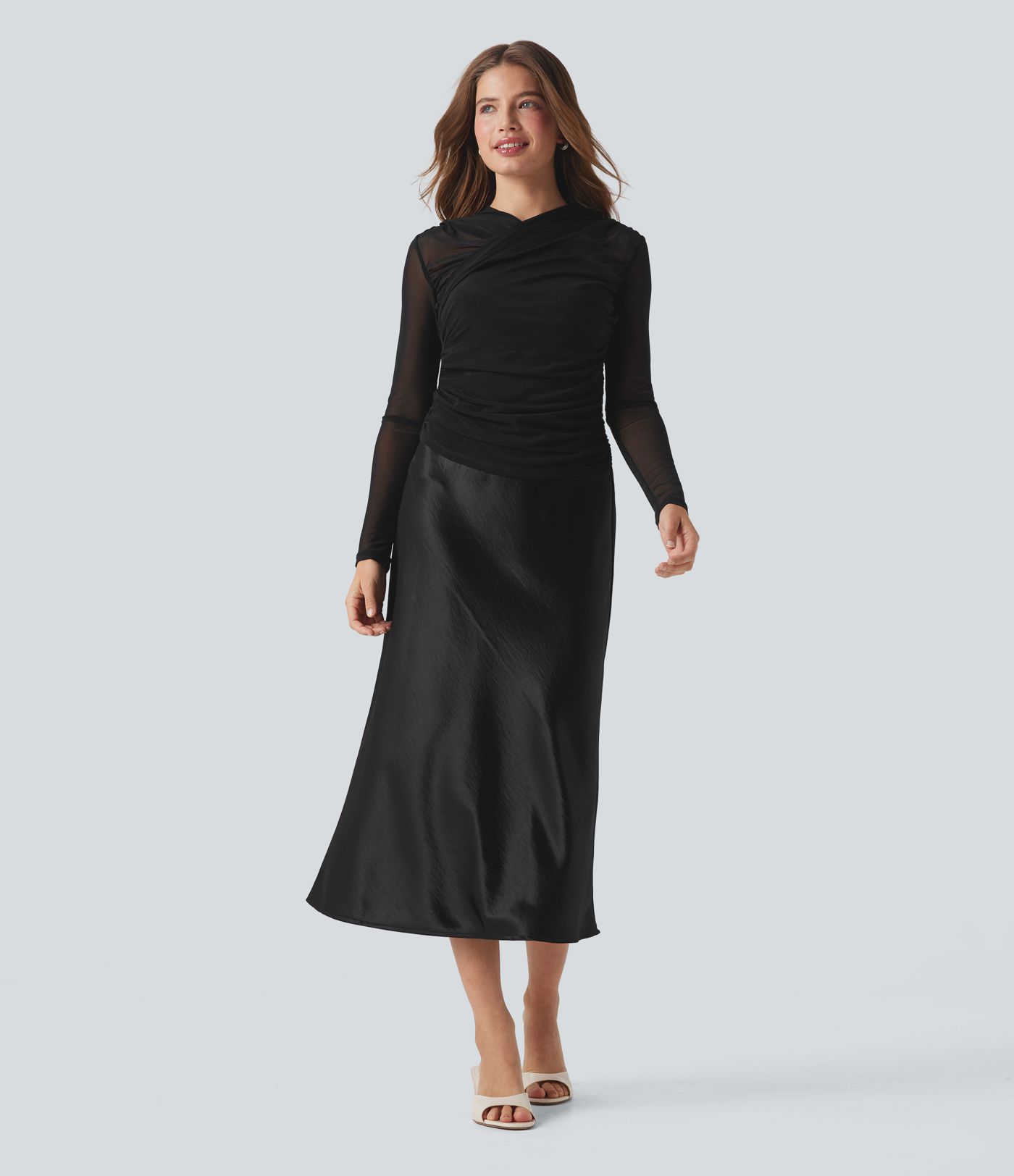 Top casual fruncido con cuello en V cruzado de malla transparente