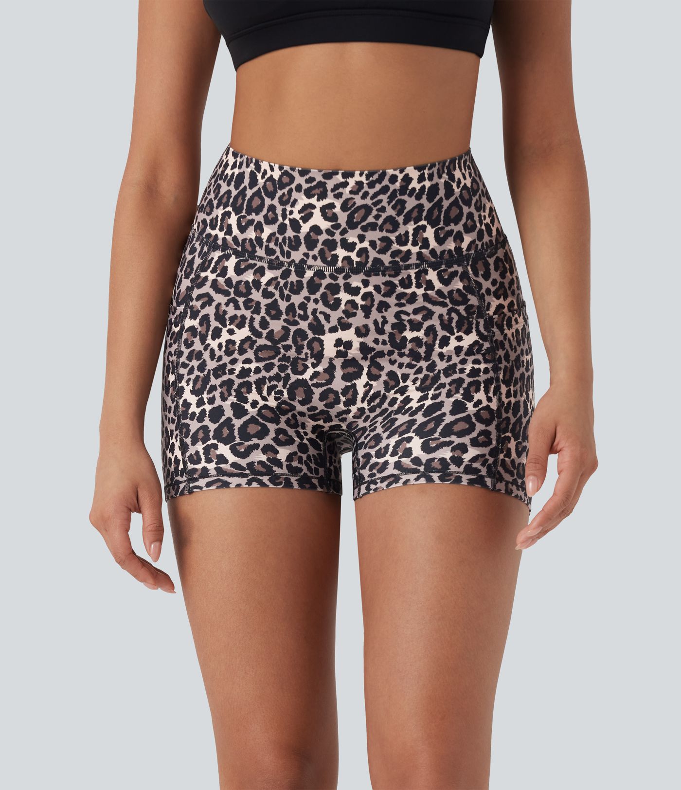 Shorts de yoga biker de 7.5 cm con estampado de leopardo y tiro alto con bolsillos