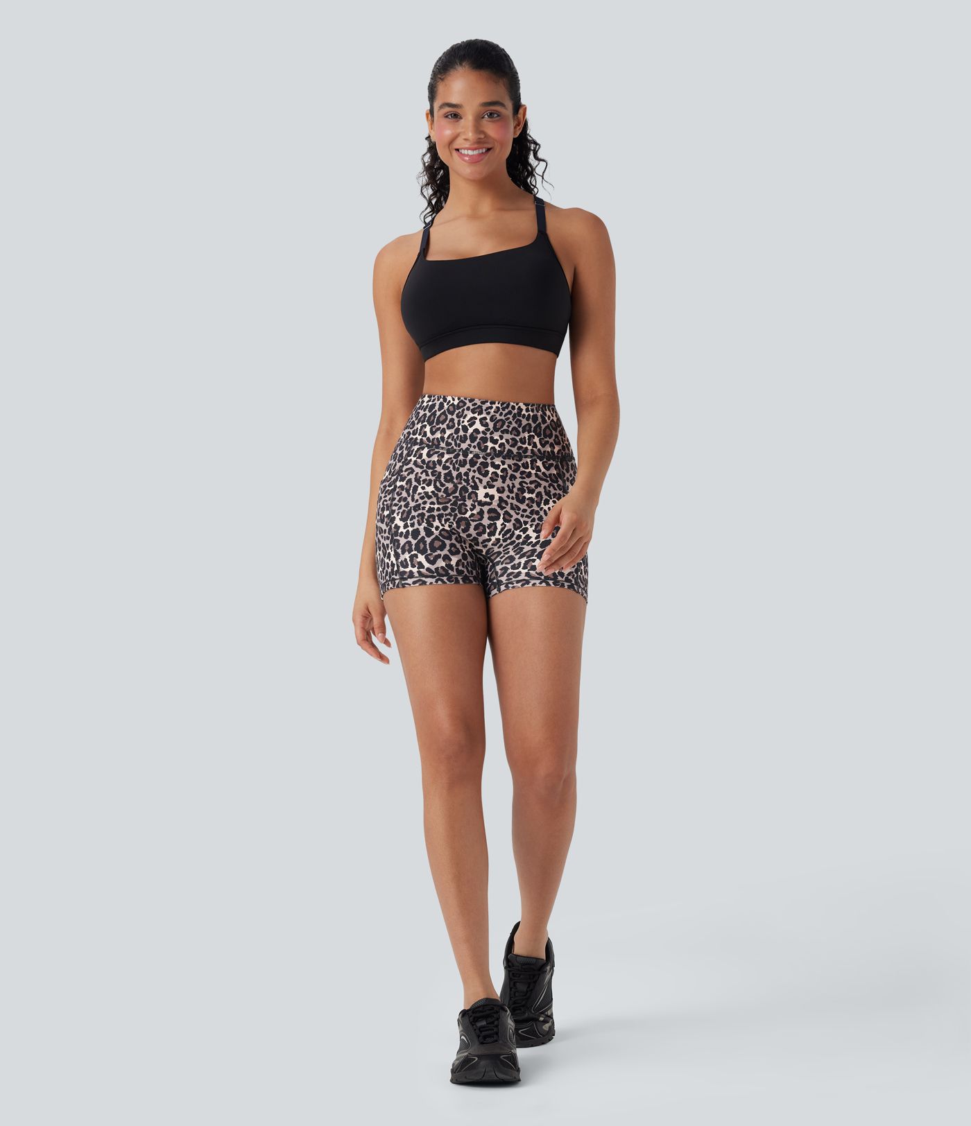 Shorts de yoga biker de 7.5 cm con estampado de leopardo y tiro alto con bolsillos