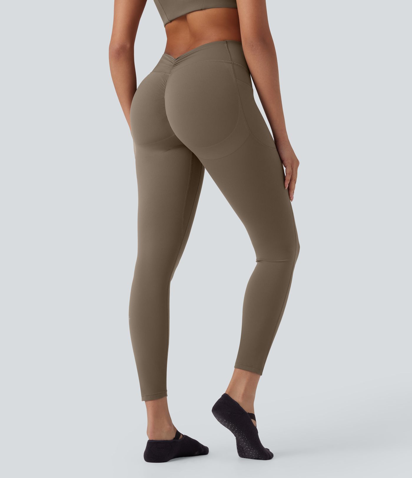 Halara UltraSculpt™ SoCinched Hohe Taille Bauchkontrolle Po-Lifting Geraffte Taschen Formende Yoga-Leggings