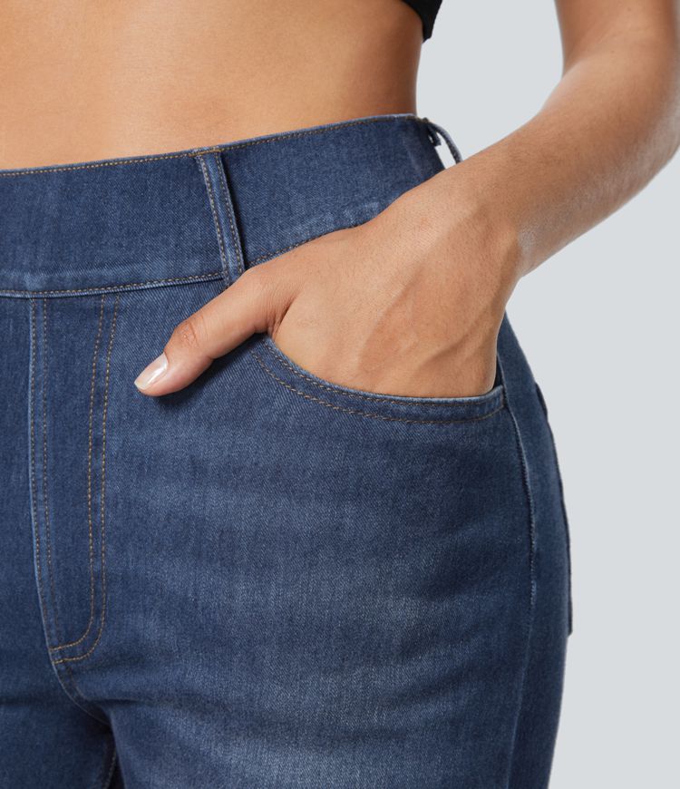 Halara Flex™ Jeans aus elastischem Strick-Denim mit hohem Bund, mehreren Taschen und geradem Bein