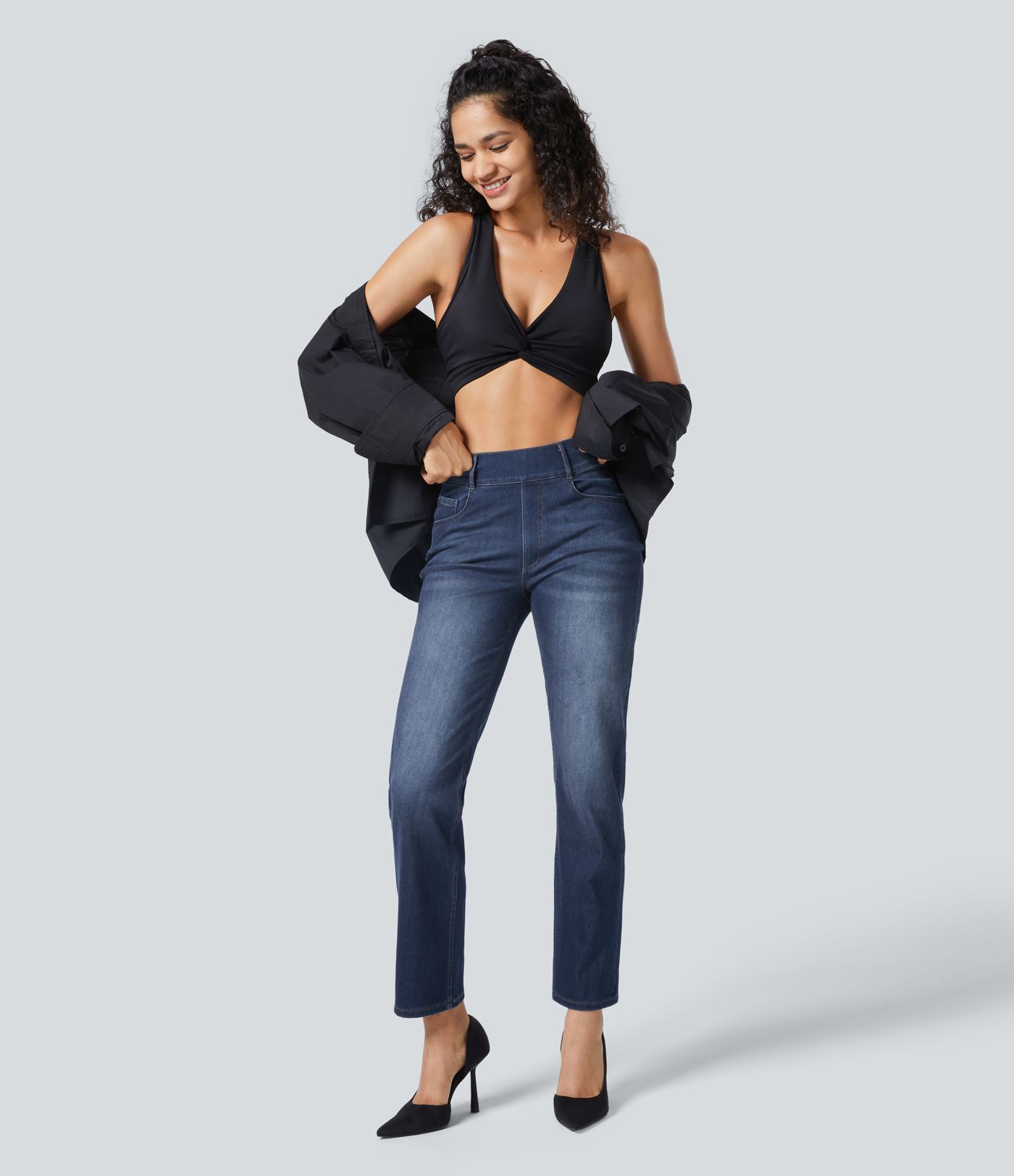 Halara Flex™ Jeans aus elastischem Strick-Denim mit hohem Bund, mehreren Taschen und geradem Bein