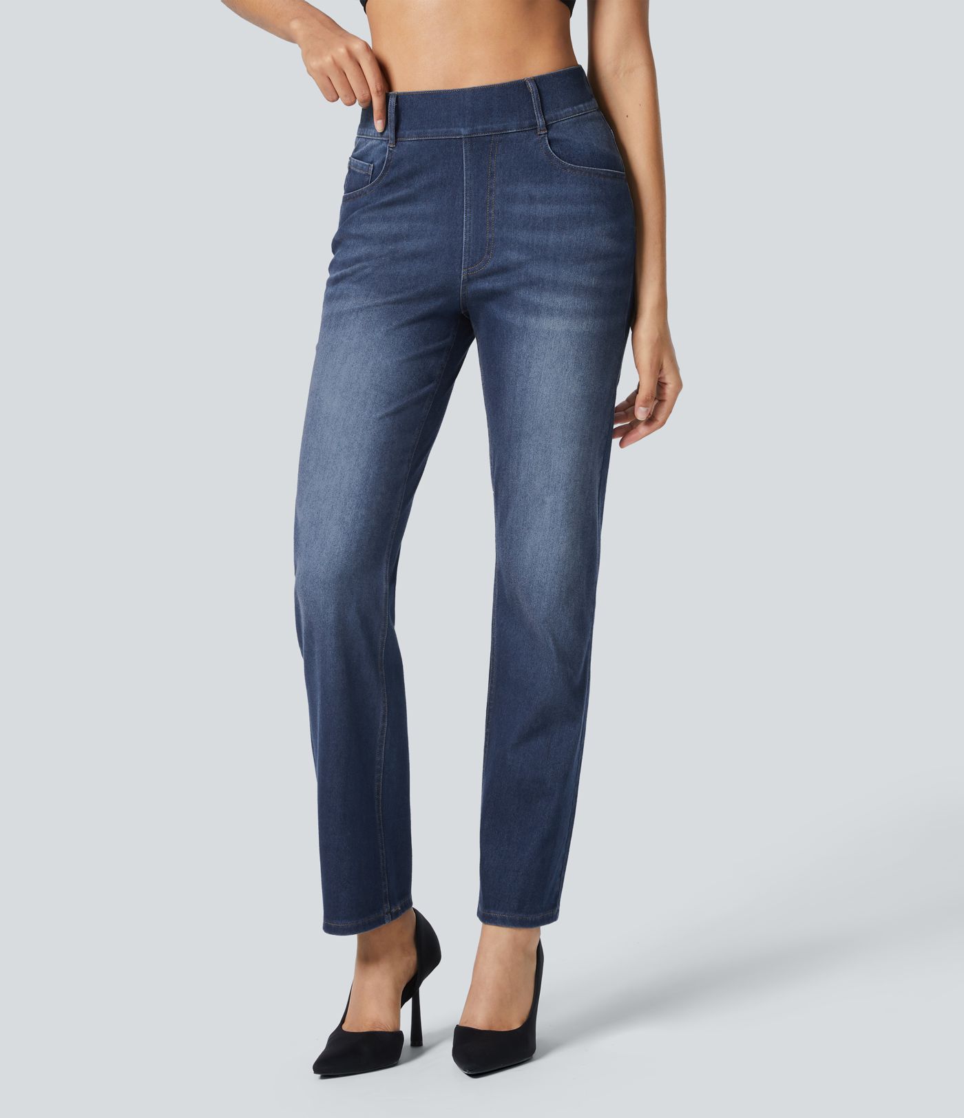 Halara Flex™ Jeans aus elastischem Strick-Denim mit hohem Bund, mehreren Taschen und geradem Bein