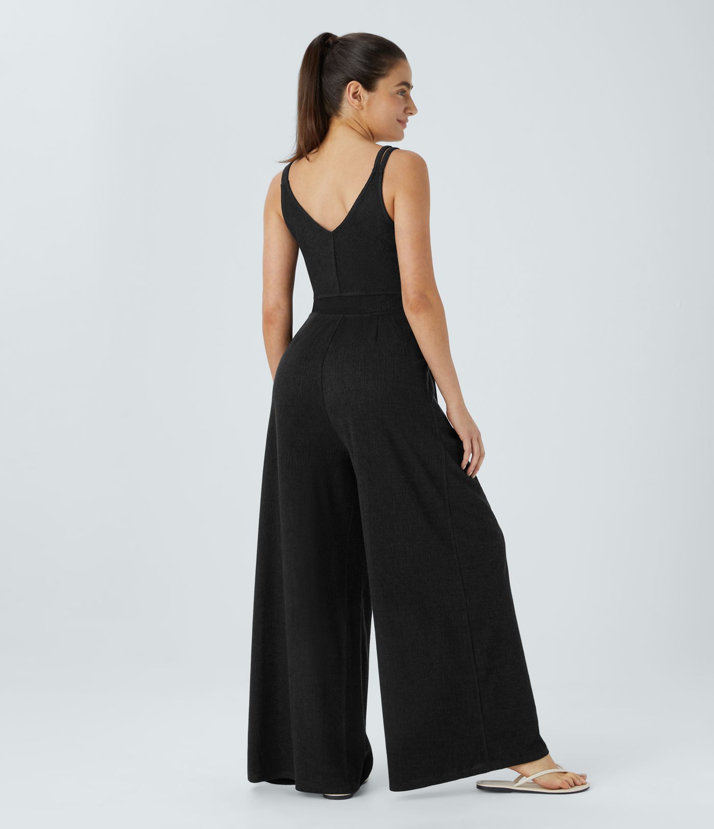 Mono pierna ancha bolsillo lateral botón cuello V tirante doble