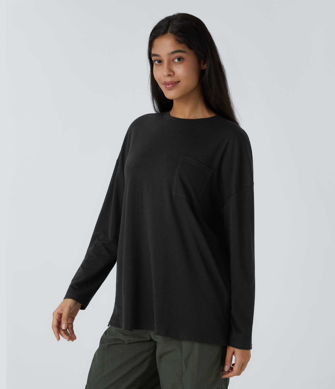 Round Neck Long Sleeve Chest Pocket Split Hem Relax Casual Top