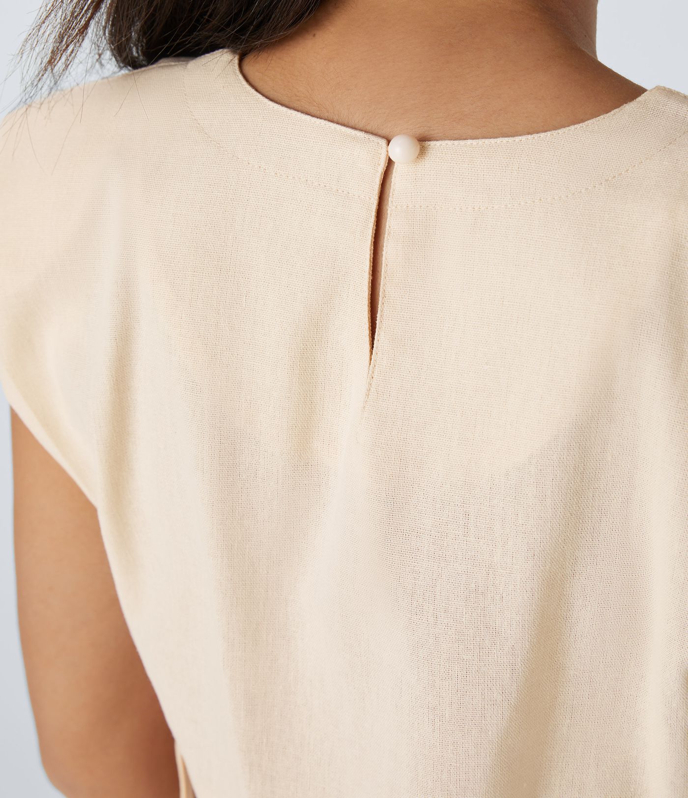 Shoulder Pads Keyhole Back Tie Side Cropped Linen-Blend Resort Vest