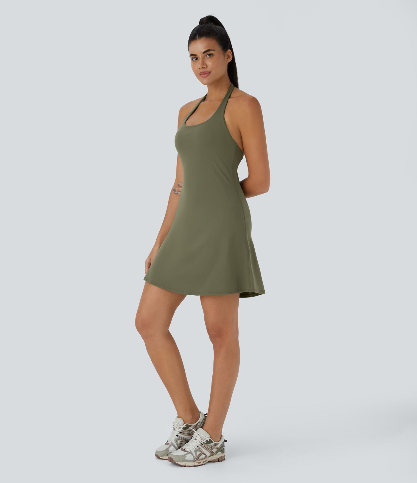 Softlyzero™ Plush - Rückenfreies 2-in-1 Aktiv-Minikleid mit Seitentaschen und Neckholder