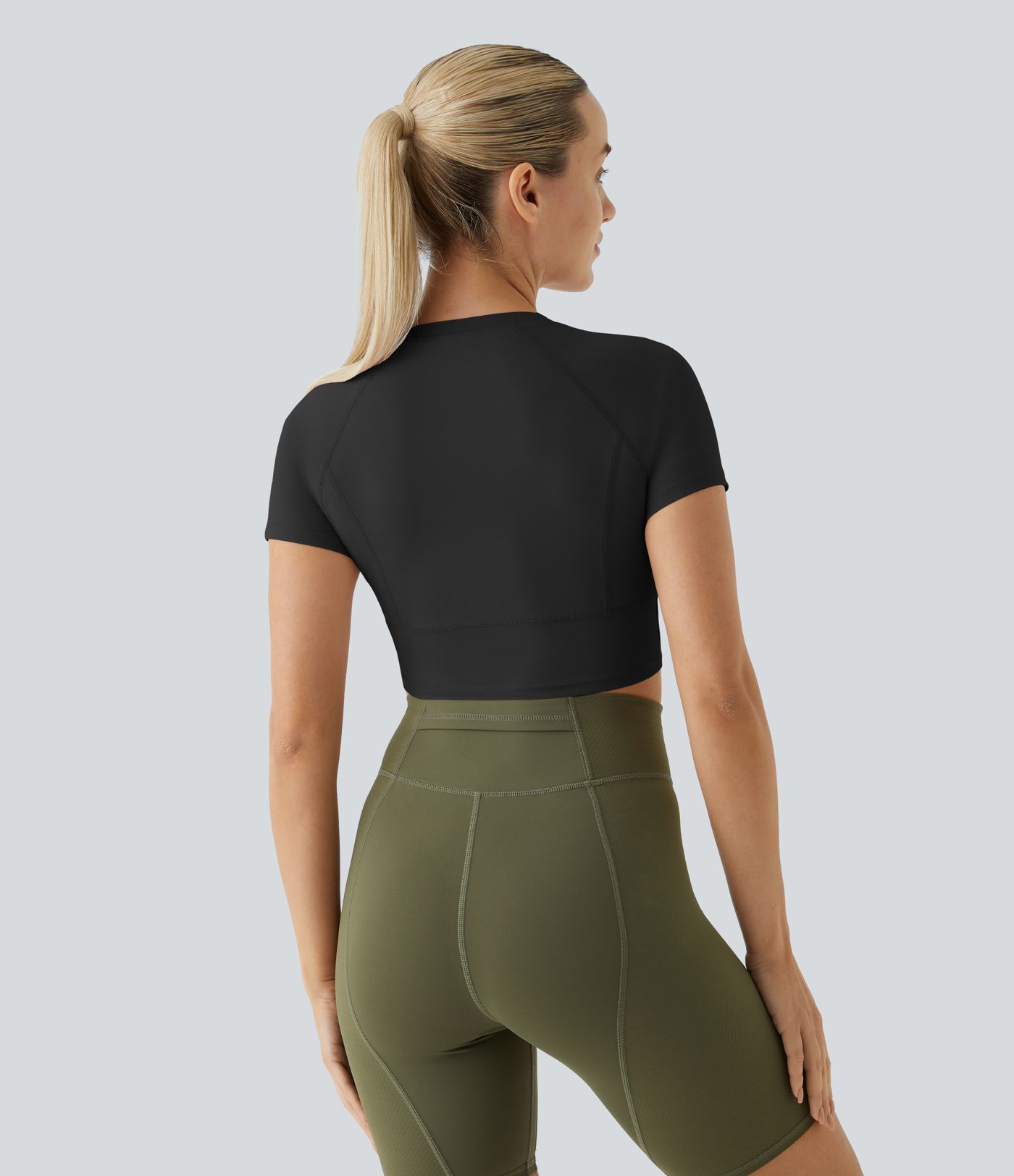 Top corto de yoga y deportes de manga corta