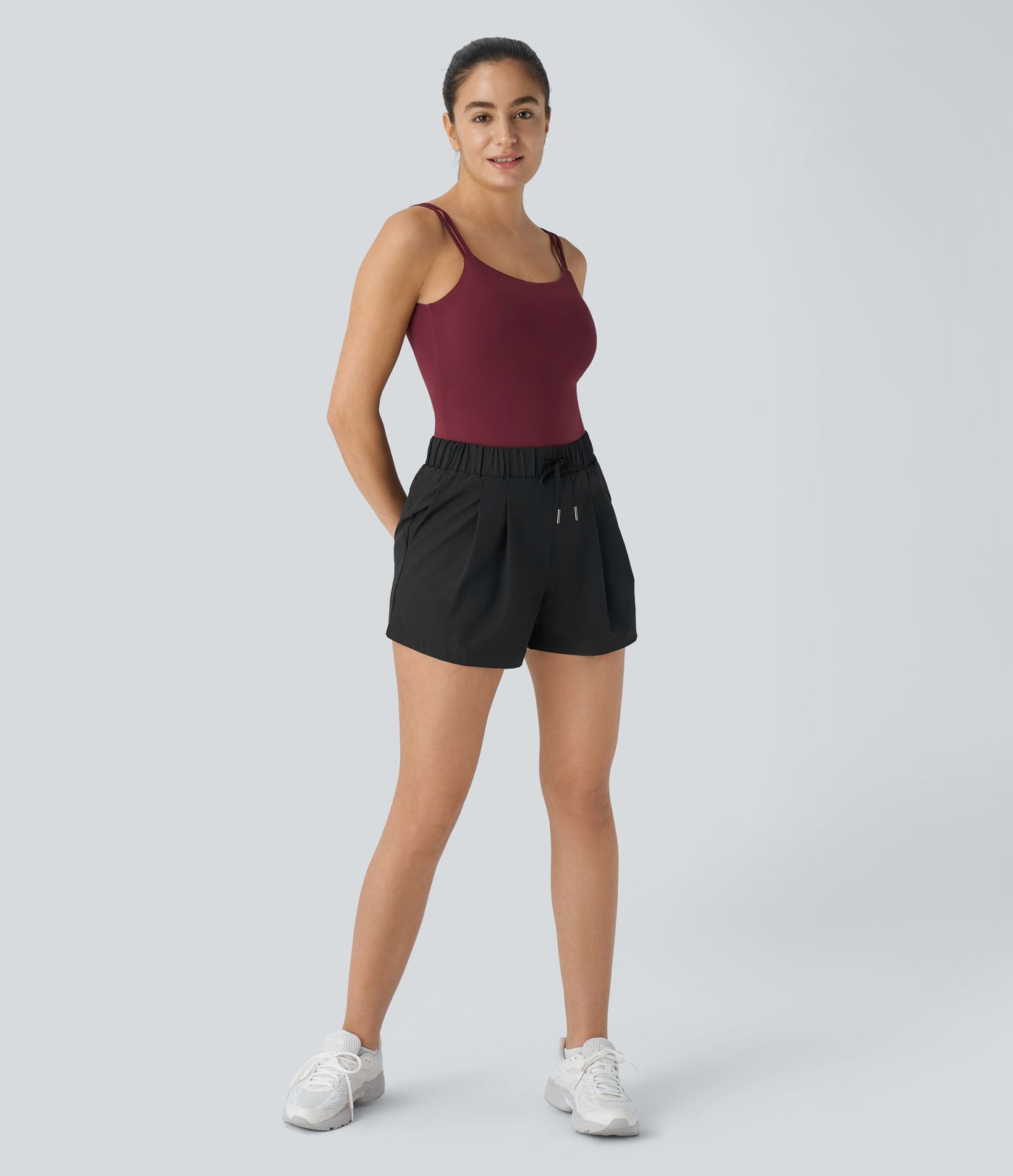 Body de yoga con tirantes dobles y espalda descubierta retorcida