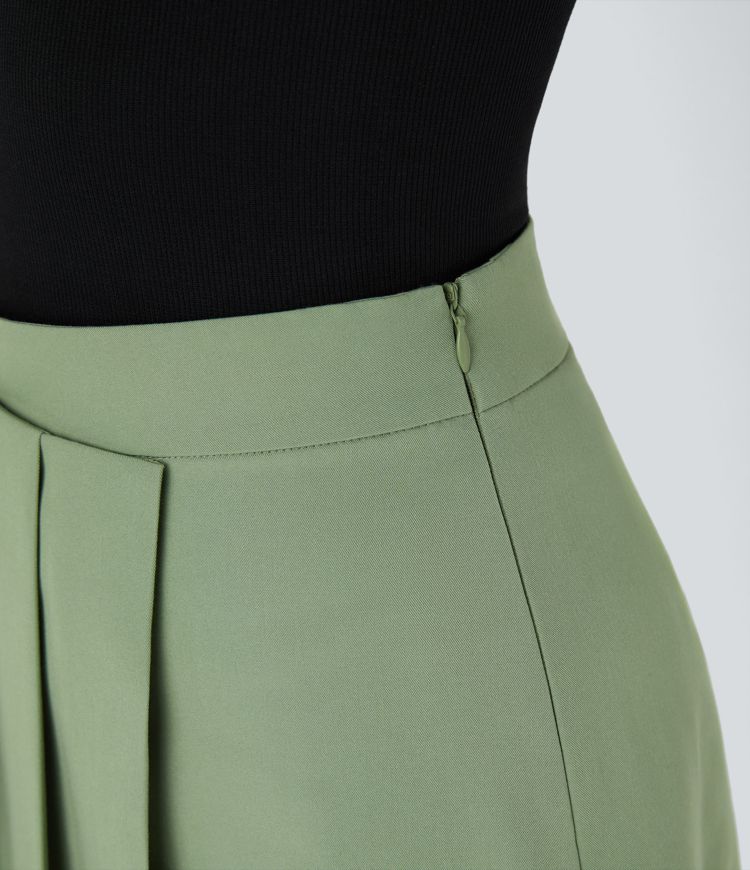 High Waisted Pleated Pocket Casual Shorts